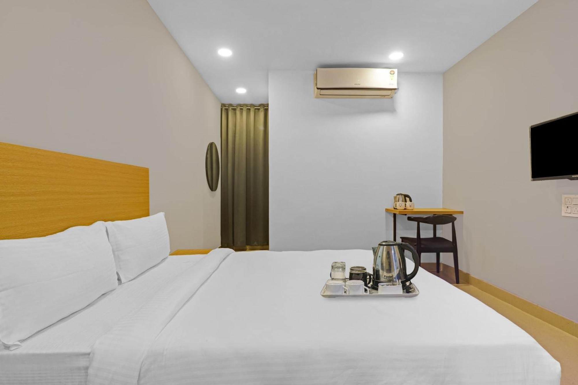 Townhouse Che Sigma Hotel Hyderabad Exterior photo